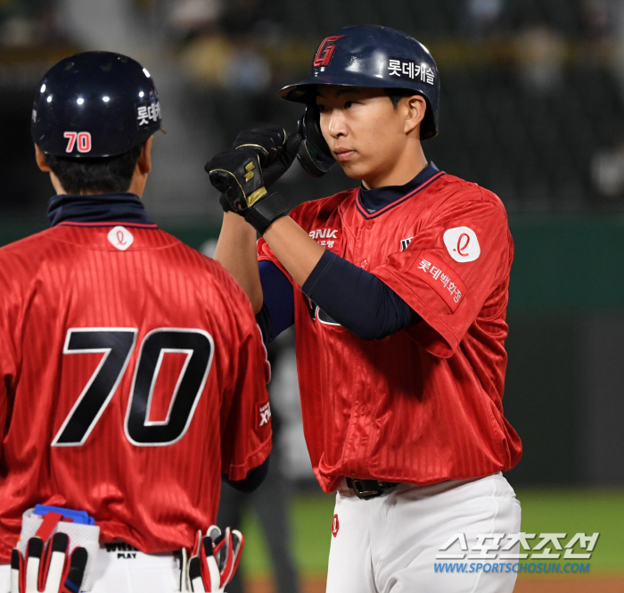 1군에선 44타석뿐이지만…'안타→2루타→2루타' 무력시위! '타율 0.4…