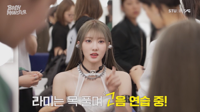 'YG 신인 걸그룹' 베이비몬스터, 데뷔 첫 음악방송 "긴장됐지만 설레"