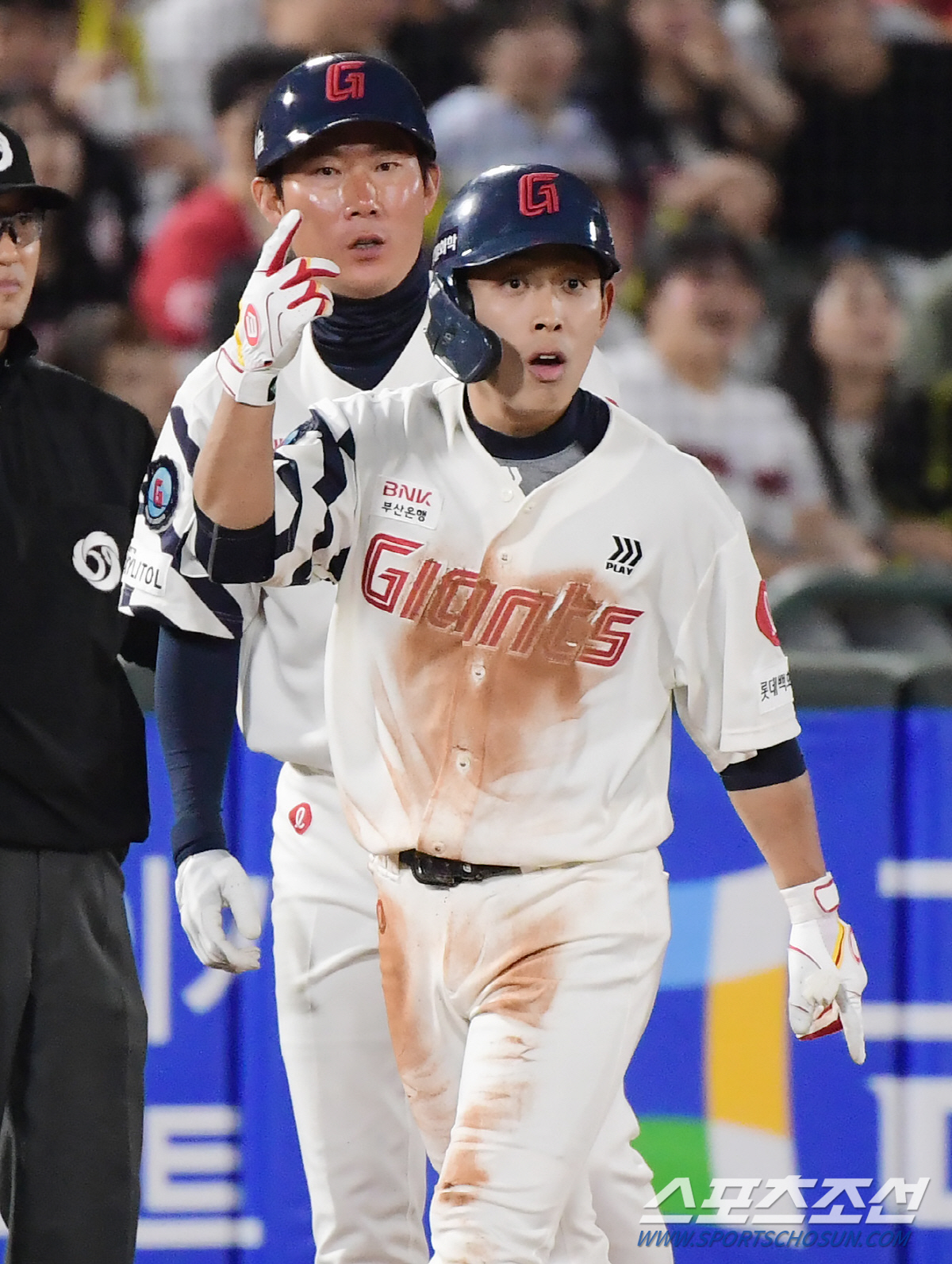 '안경에이스' 박세웅, 334일만의 8이닝 쾌투! 꼴찌 롯데, 선두 KI…