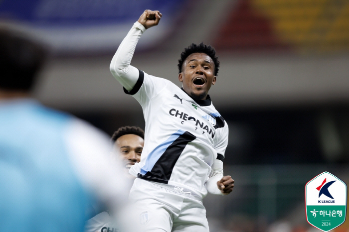 [현장리뷰]'0-2→3-2' 천안, 부산 적지서 역대급 대역전승으로 '복…
