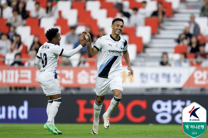 '0-2→3-2 대역전극' 펩태완 승자의 한숨 "전반 2골 먹고 '큰일났…