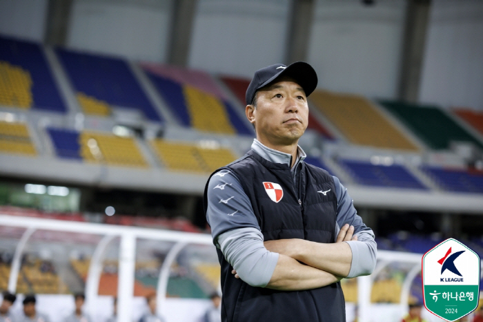 역전패가 아쉬운 박진섭 부산 감독 "강팀이 되려면 상대를 확실히 제압해야…