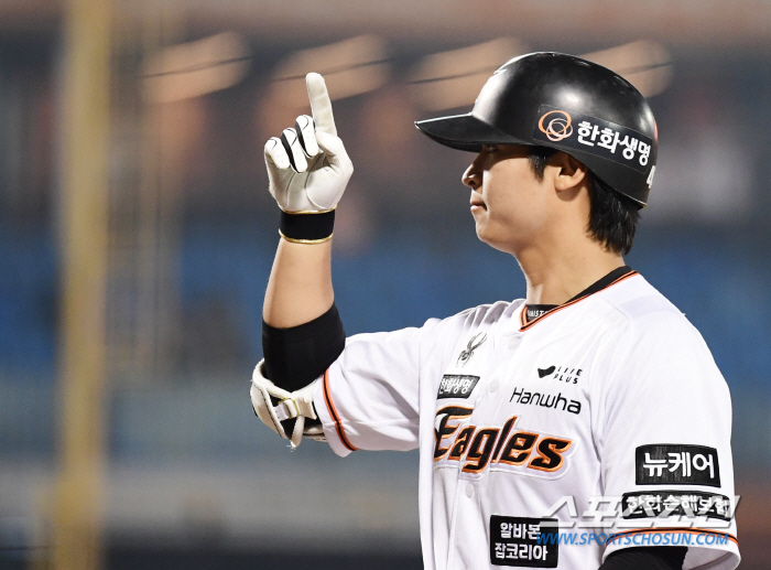 '1:0→1:2→3:2→4:5→7:5' 역대급 시소경기. 노시환 동점 솔…
