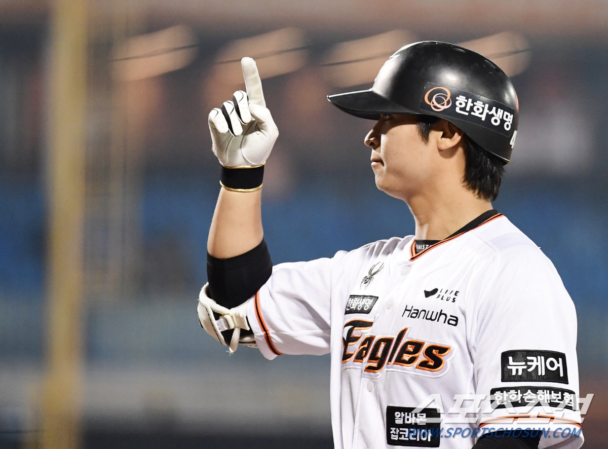 '1:0→1:2→3:2→4:5→7:5' 역대급 시소경기. 노시환 동점 솔…