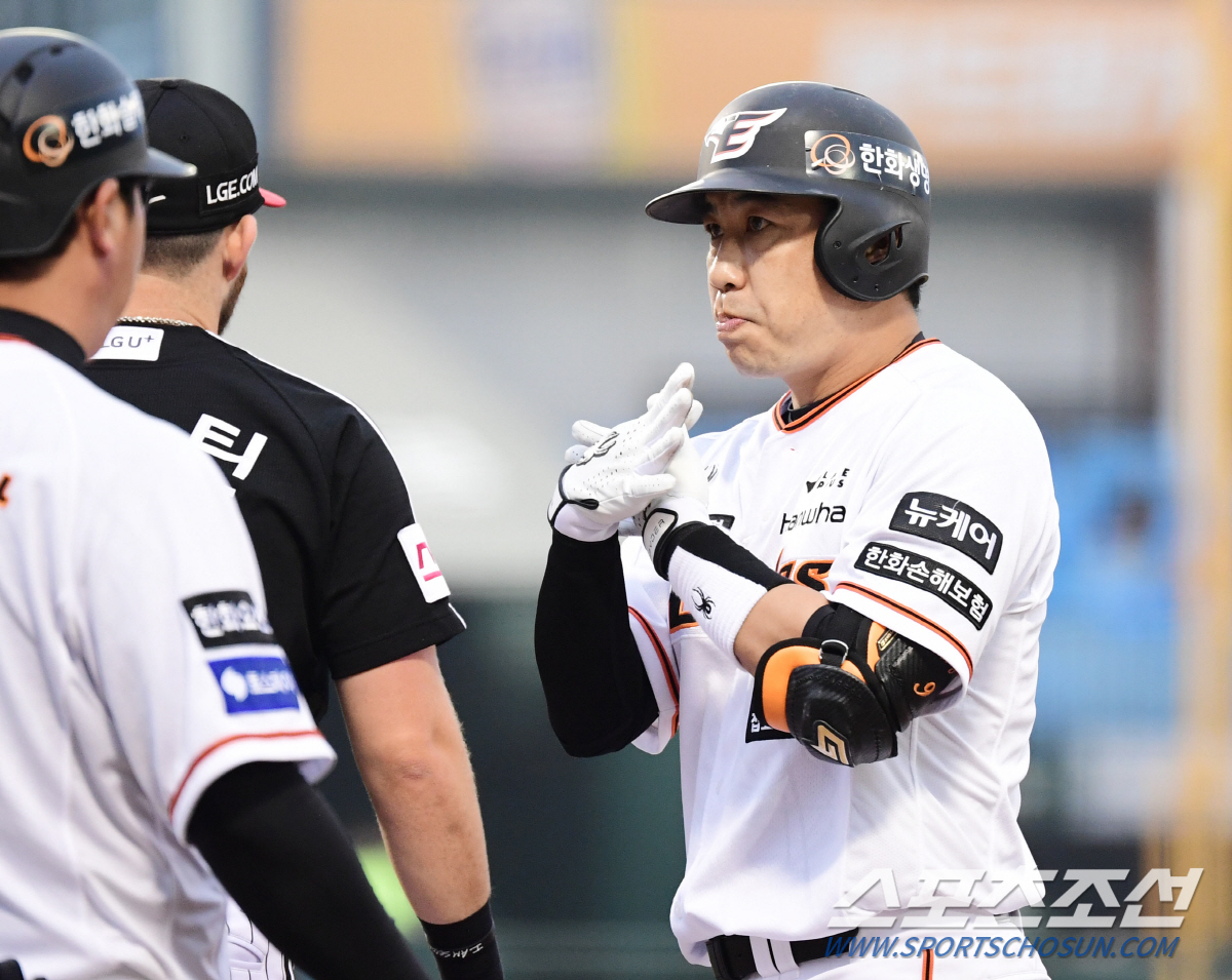 '1:0→1:2→3:2→4:5→7:5' 역대급 시소경기. 노시환 동점 솔…