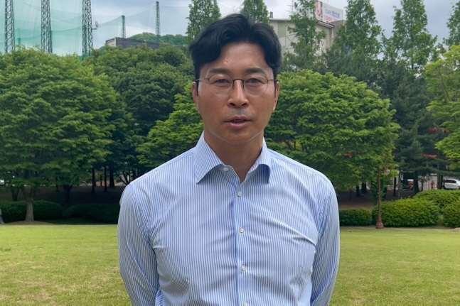 '김도훈 임시감독 첫 상대' 싱가포르의 승부수, '195cm 괴물 피지컬…