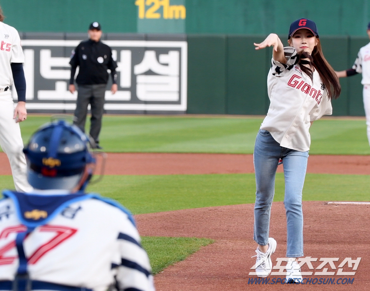 '부산의 딸' 미스트롯3 진 정서주, 롯데 승리요정으로 등극 [영상]