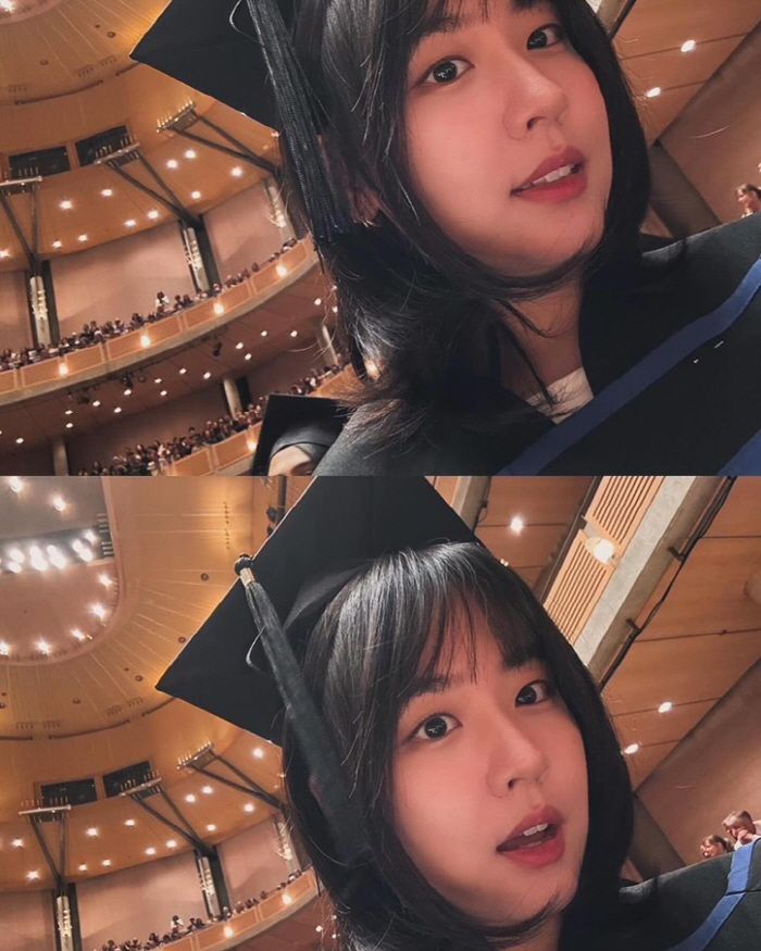 이성미, '박보영 닮은' 막내딸 대학 졸업 축하 "이제 사회로"