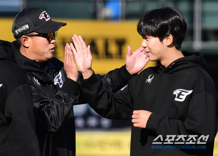 김응용→김성근→한용덕→수베로→최원호→? 레전드 우승 감독도, 프랜차이즈 …