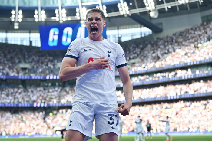 'SON보다 빨랐다' 토트넘의 총알탄 수비수, EPL 최고속도 1~2위 …
