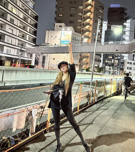 현아, ♥용준형과 일본 여행? '떠들썩한 공개열애' 후 첫 해외여행 [S…