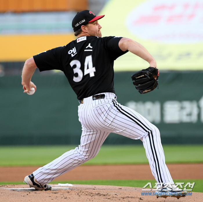 'KKKKKKKKK' 차단장 미국간 날, 1선발이 살아났다. 152㎞ 6…