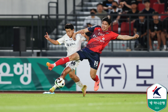 [현장리뷰]'10경기 무패' 김천 상무, '린가드 데뷔골 무산' FC서울…