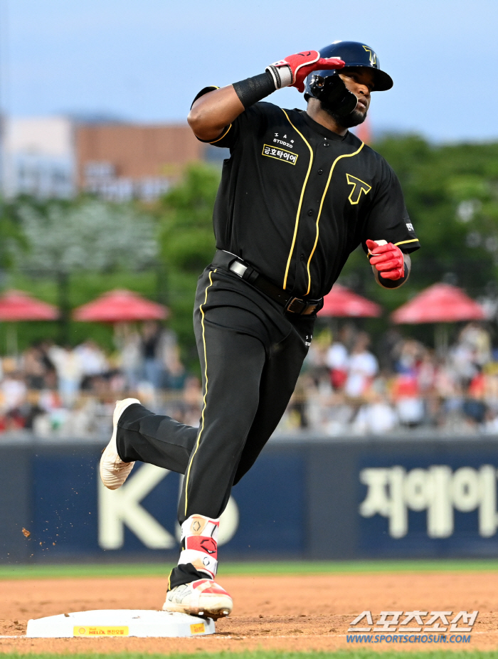 '선발 전원안타 11득점'에도 진땀 흘린 KIA, 가까스로 3연승...N…