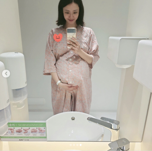 '윤석현♥' 정인영 아나 '남매 쌍둥이 엄마' 됐다.."유축 머신 변신"