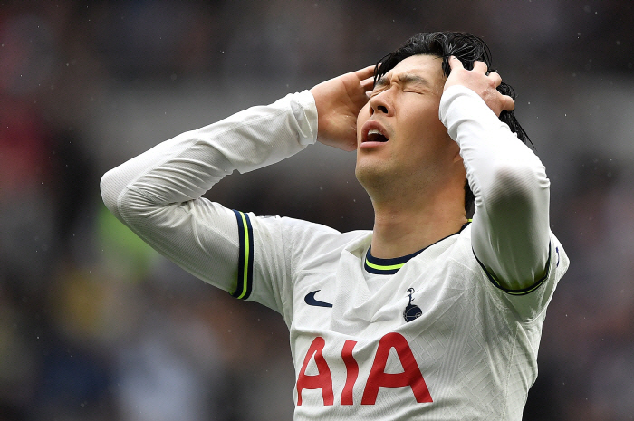 '17골 10도움' 손흥민 또 외면...팬들이 뽑은 EPL 올해의 팀 제…