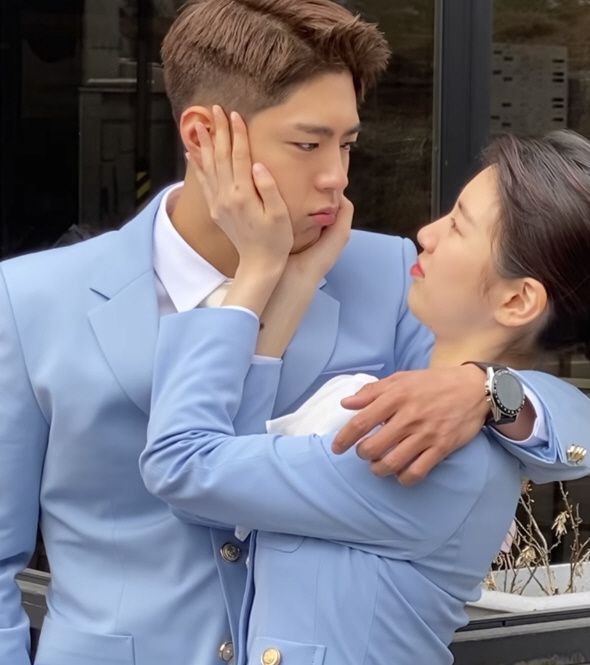 김태용 "수지가 SNS에 쓴 박보검에 대한 글..대본 아닌 직접 준비한 …