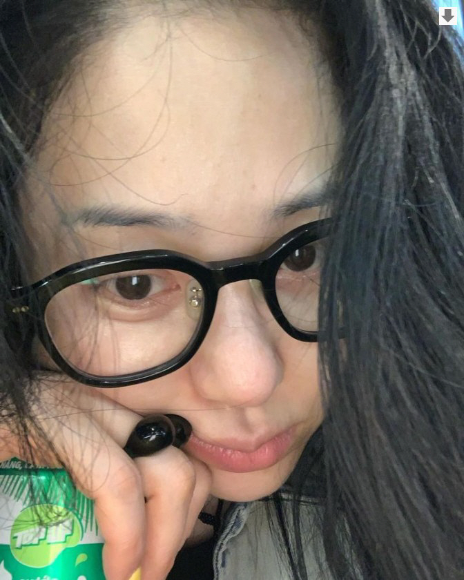 '얼굴 샤워' 한다더니 진짜 무결점 피부네! 고현정, 화끈한 민낯 공개 …