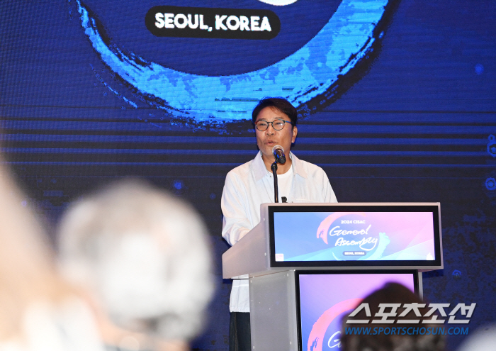 [포토] 기조연설 하는 이수만 전 SM 총괄 프로듀서