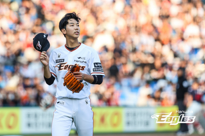데뷔 첫 QS+무실점 호투했는데…감독대행은 왜 "한번 쉴때 됐다" 탄식했…
