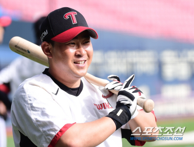 '타율 1위' 복귀가 가까워진다→'3타석 소화' 첫 실전 성공적…"감각 …
