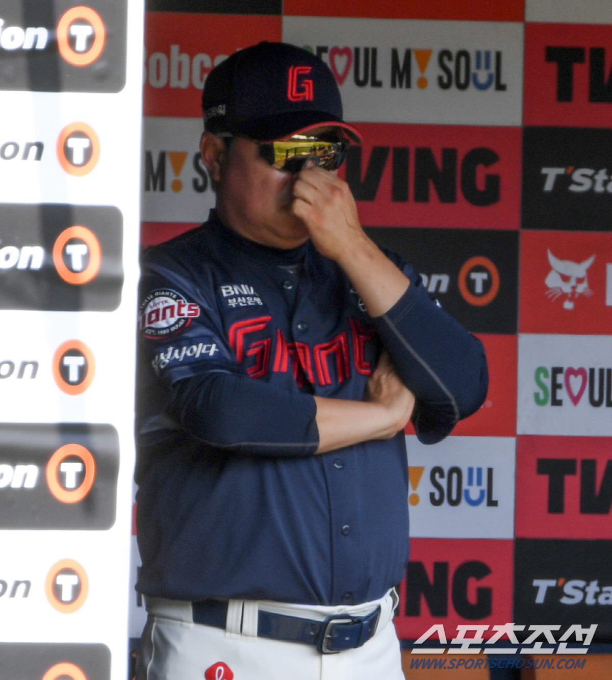 '3⅓이닝 7실점' 한번더 기회 받은 나균안, 참담하게 무너졌다…명장의 …