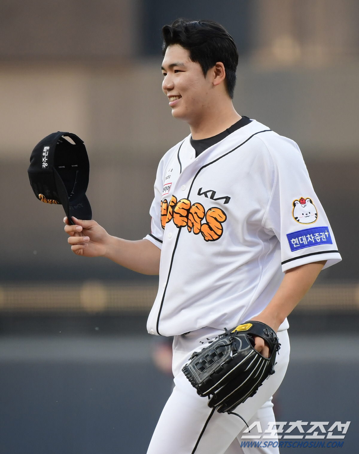 이러니 못 빼지...'대체' 꼬리표가 무색하다, 이젠 QS까지! 꽃감독 …