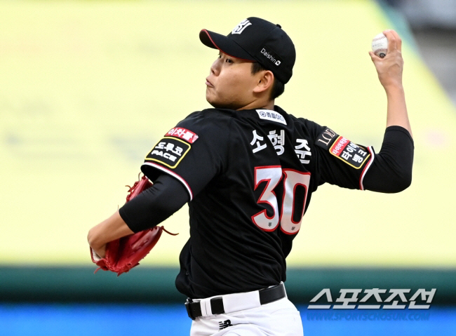 '1년만 첫 실전에 146km라니...' 3이닝 1안타 5K 무실점. 기…