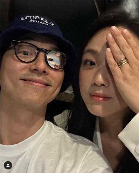 탕웨이, ♥김태용도 질투할 공유와 로맨스? 다정한 셀카 투샷