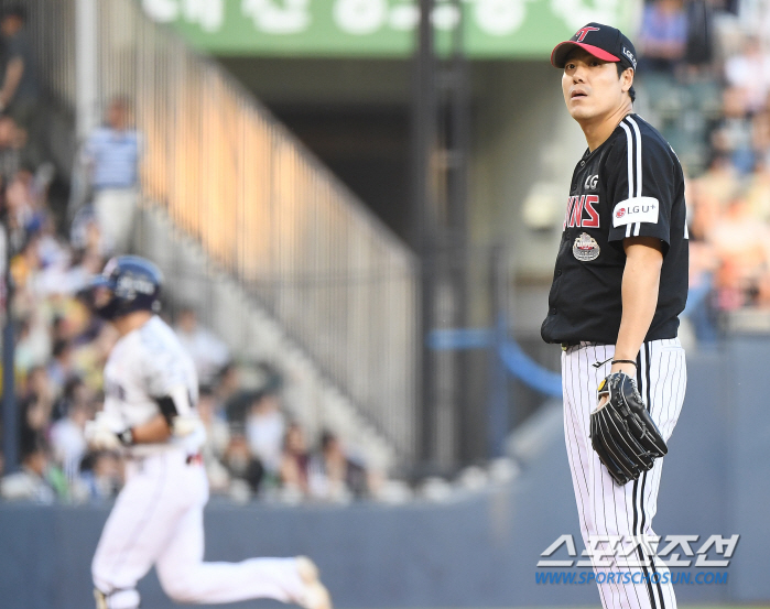 "그동안 해준 게 많다"…아찔했던 3실점, 사령탑은 잊지 않은 39세 베…