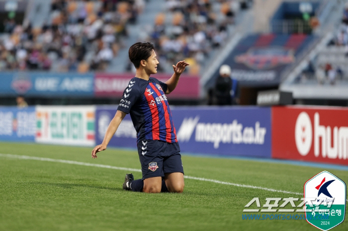 "안데르손과 조만간 브라질 식당 가야할 듯" '벌써 8호골'이승우 인터뷰…