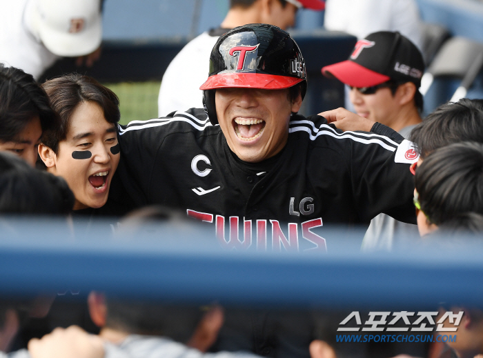 '9대1승리-9승1패 미친 LG' '총력전' 두산전 스윕. 엔스 6이닝 …