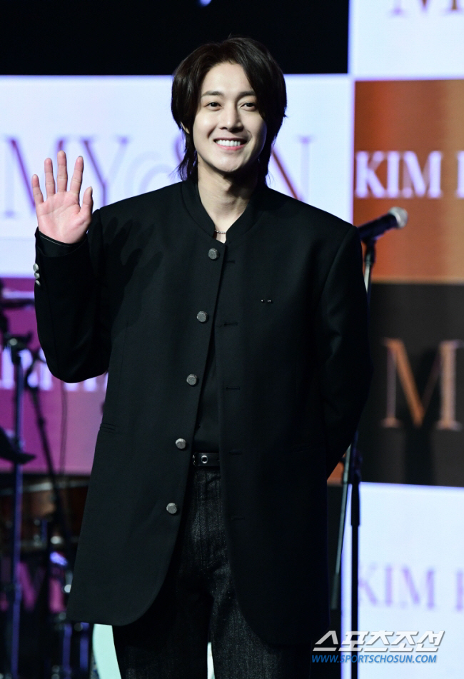 [SC이슈]김현중, '한류스타의 몰락' 표현 어땠기에…"회사로 연락달라"
