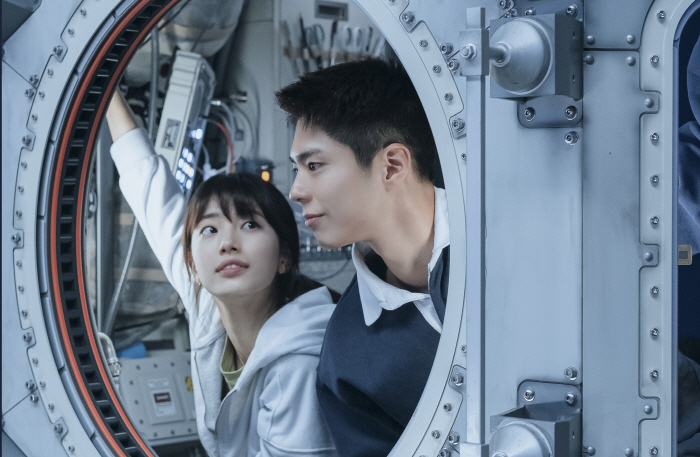 [SC인터뷰] '원더랜드' 수지에게 '수지로 사는 기분'을 물었다 "수지…