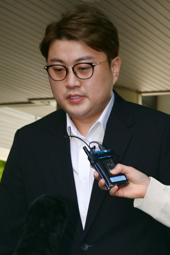 [SC이슈] '트바로티' 김호중도 '장군의 아들' 박상민도…끊이지 않는 …
