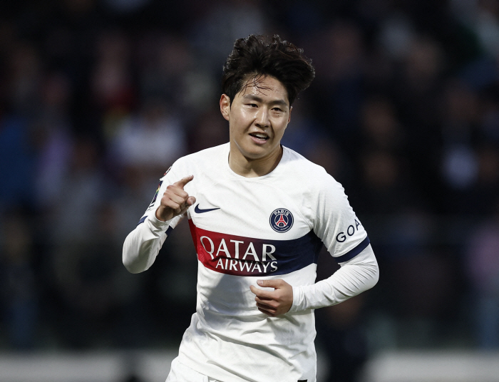'PSG 대성공' 이강인 역대 최고치 몸값 '375억' 달성...그러나 …