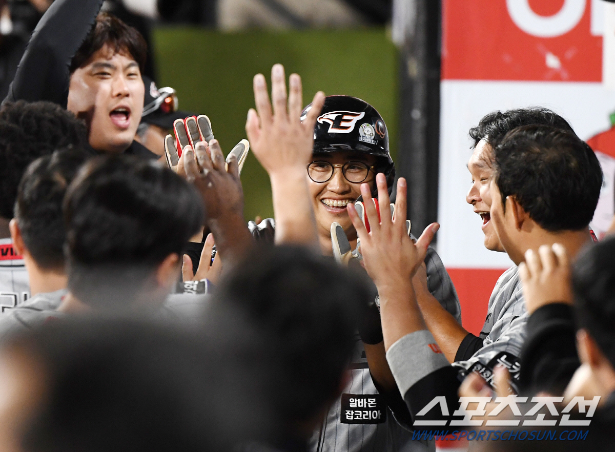 896승→6년 만에 1승 추가, 달의 승리 시계 다시 움직인다…'김경문호…
