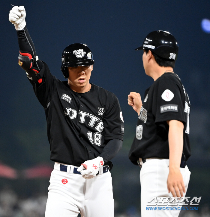 '윤동희 3안타 4타점+한현희 역투' 롯데, KIA 9:3 격파 '위닝 …