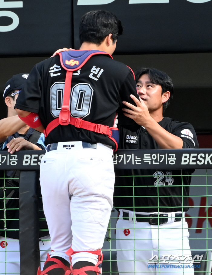 성빈아 수고 많다! 최선 다한 후배에 애정 가득 눈빛, 이렇게 다정해도 …