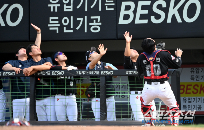 성빈아 수고 많다! 최선 다한 후배에 애정 가득 눈빛, 이렇게 다정해도 …