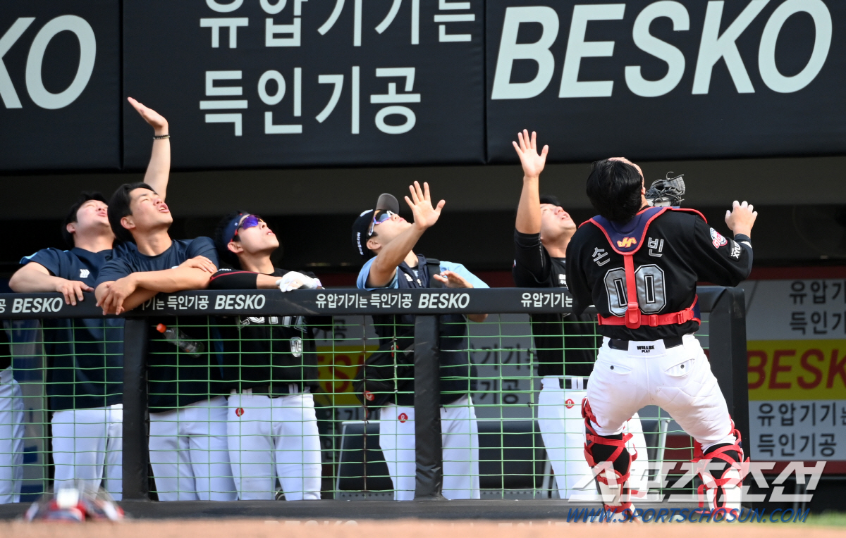 성빈아 수고 많다! 최선 다한 후배에 애정 가득 눈빛, 이렇게 다정해도 …