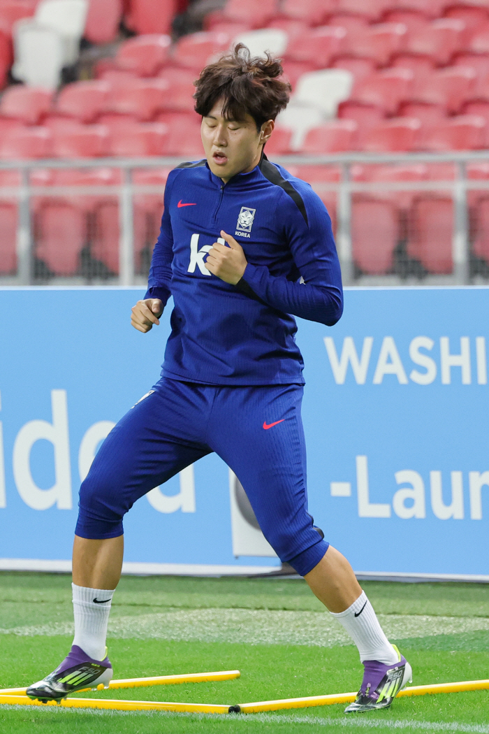 에이스는 나야! 이강인, 약발 오른발로 대포알 선제골! 한국 1-0 싱가…
