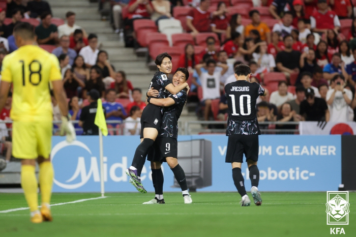 이강인 2골! SON도 2골! 한국 화력시범, 싱가포르에 5-0 리드
