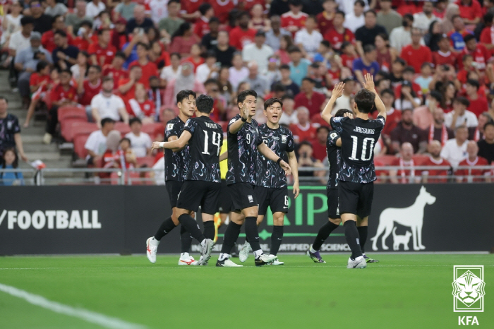 '손흥민-이강인 멀티골+주민규-배준호 데뷔골' 한국, 싱가포르에 7-0 …