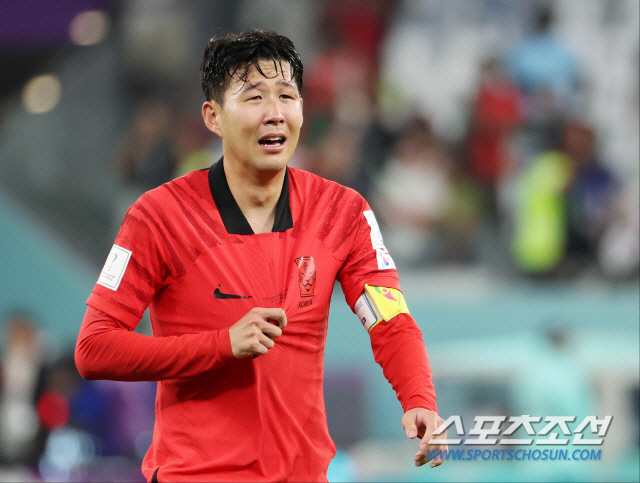 "전 아직 전설 아닙니다. 그렇게 부르지 마세요"...손흥민 팬들에게 요…