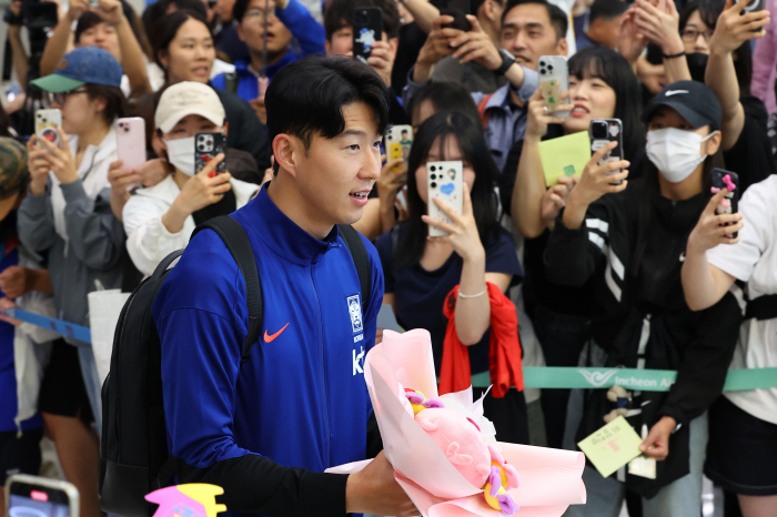 '개선장군' 김도훈 임시감독, 중국전도 '이기는 축구' 예고 → "즐거움…
