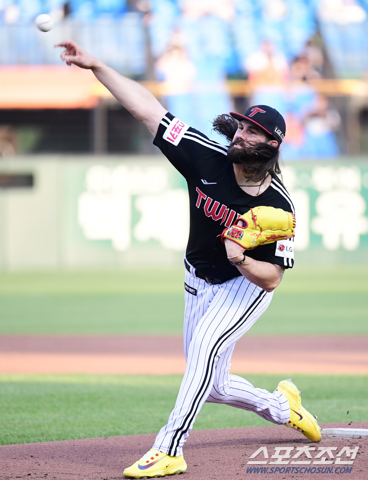 김용수→정삼흠→김태원→켈리. 71승 이상훈과 어깨를 나란히... "굉장히…