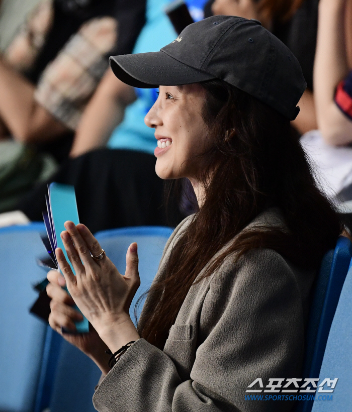 유재석, 김연경 '은퇴식 직관' 약속 지켰다…나영석·이광수도 포착[SC이…