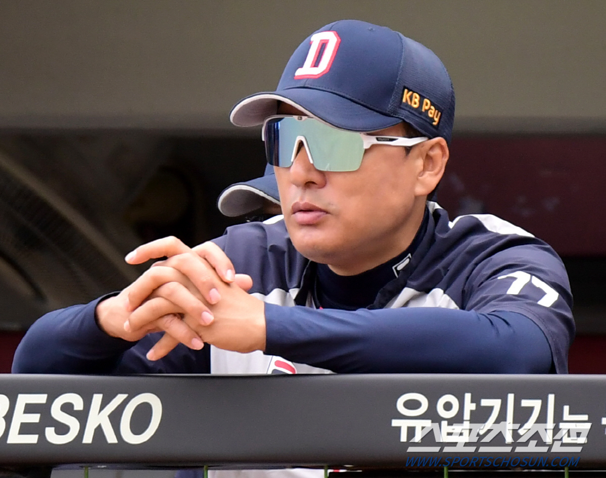 선발이 ⅓이닝만에 강판 '충격' 부진…김유성 난조. "5이닝만 버텨줘" …