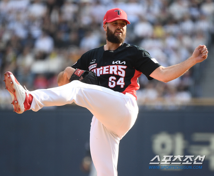 '3이닝 6실점' 지우지 못한 까마귀 그림자...그럼에도 KIA 대체 외…